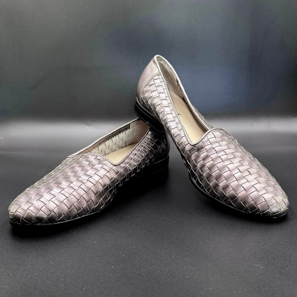 Trotters Liz Women's Size 7.5 NARROW Silver Basketweave Leather Comfort Shoes